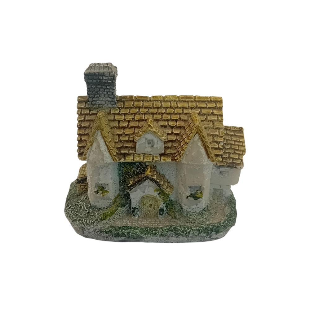 VTG 1987 Museum Collection Tudor Hall Cottage Figurine Miniature Home Decor READ